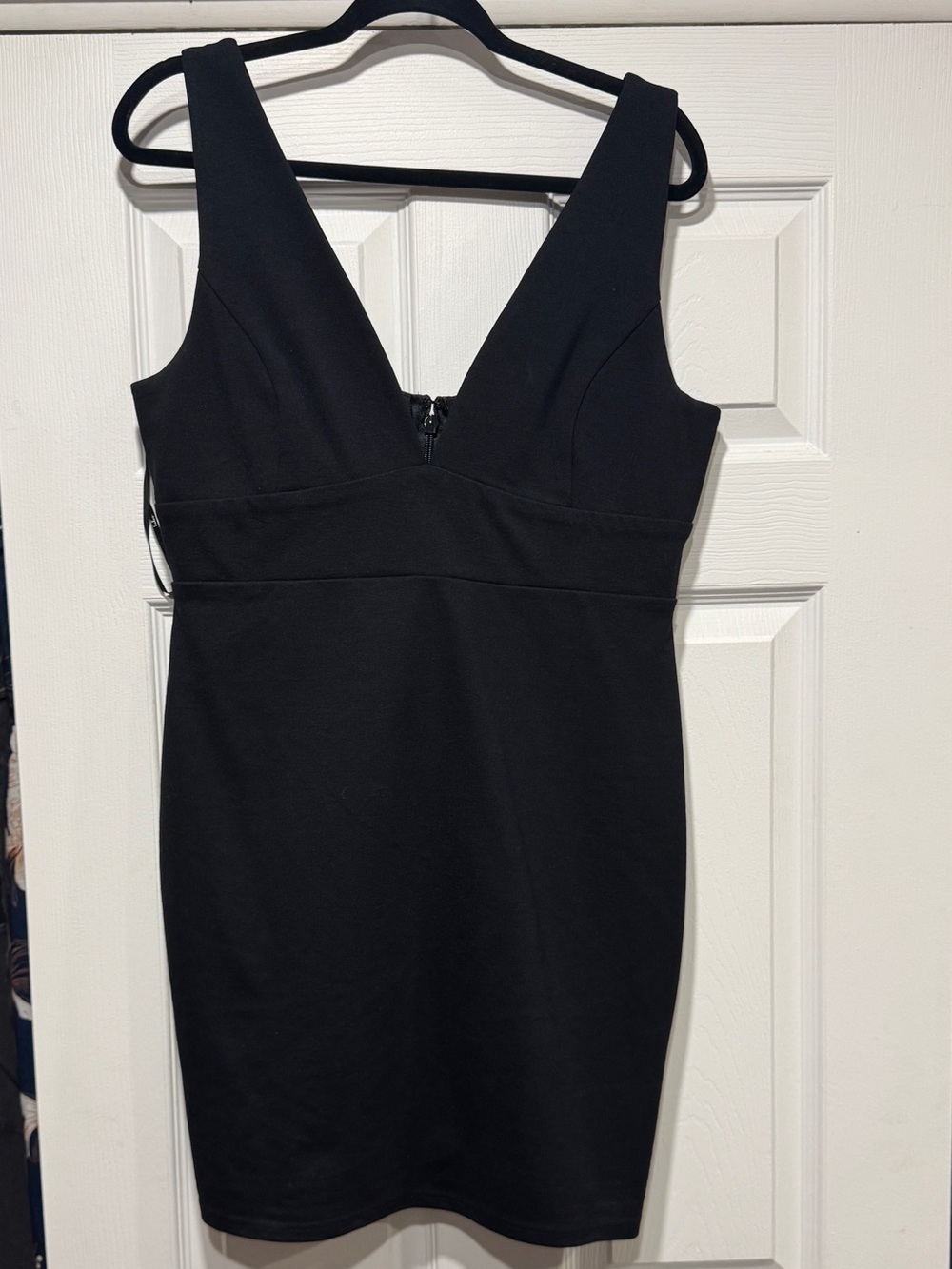 Lulu's Black V-Neck Mini Bodycon Dress